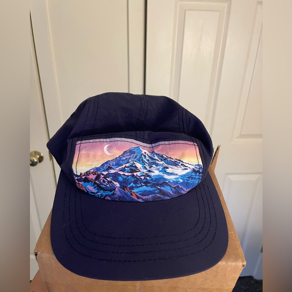 Rachel pohl art hat